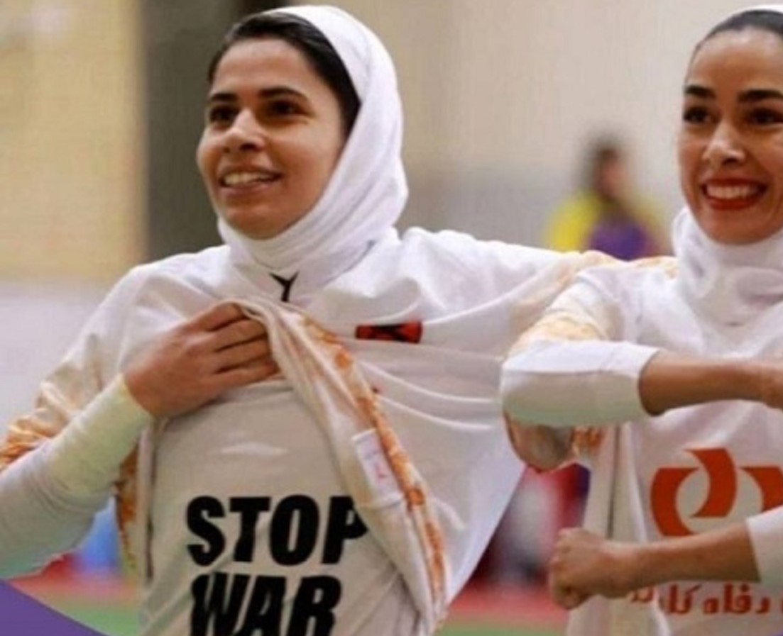 احضار دختر ایرانی به کمیته انضباطی به دلیل حمایت از اوکراین احضار دختر ایرانی به کمیته انضباطی به دلیل حمایت از اوکراین