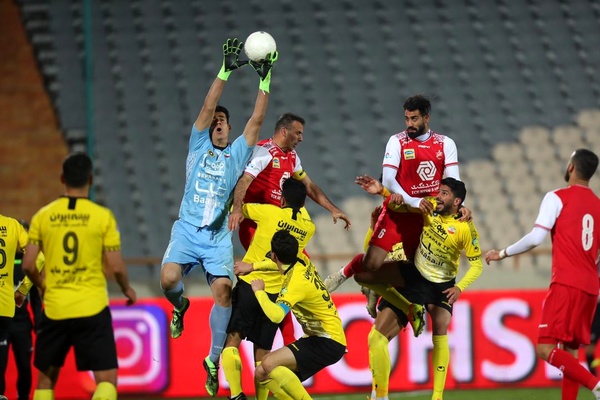 جزییات درگیری شدید بازیکنان سپاهان و پرسپولیس