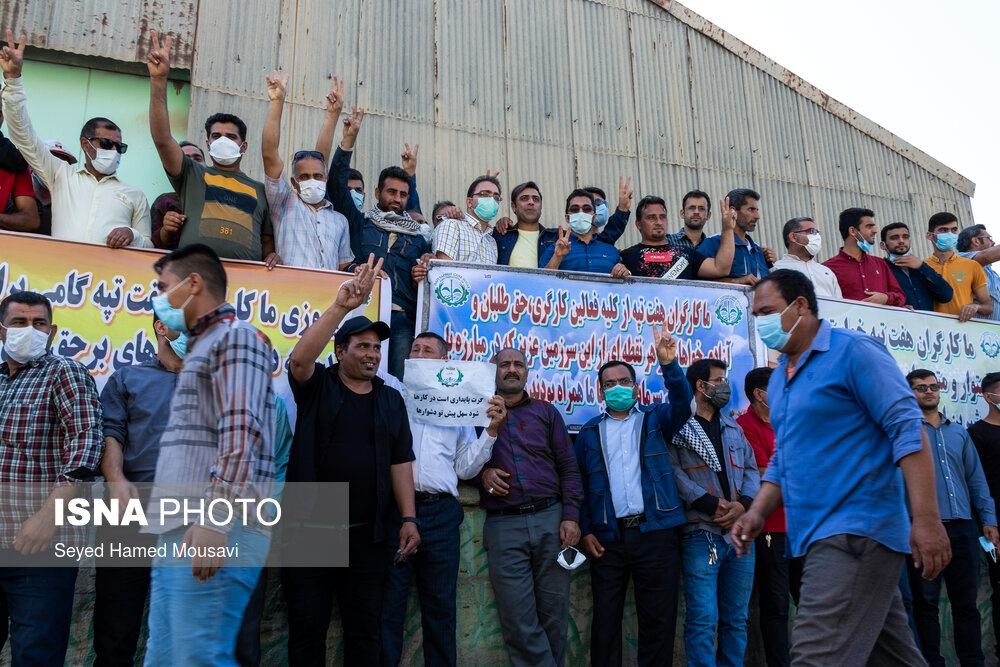 شادی کارگران هفت‌تپه پس از خلع ید مالک قبلی