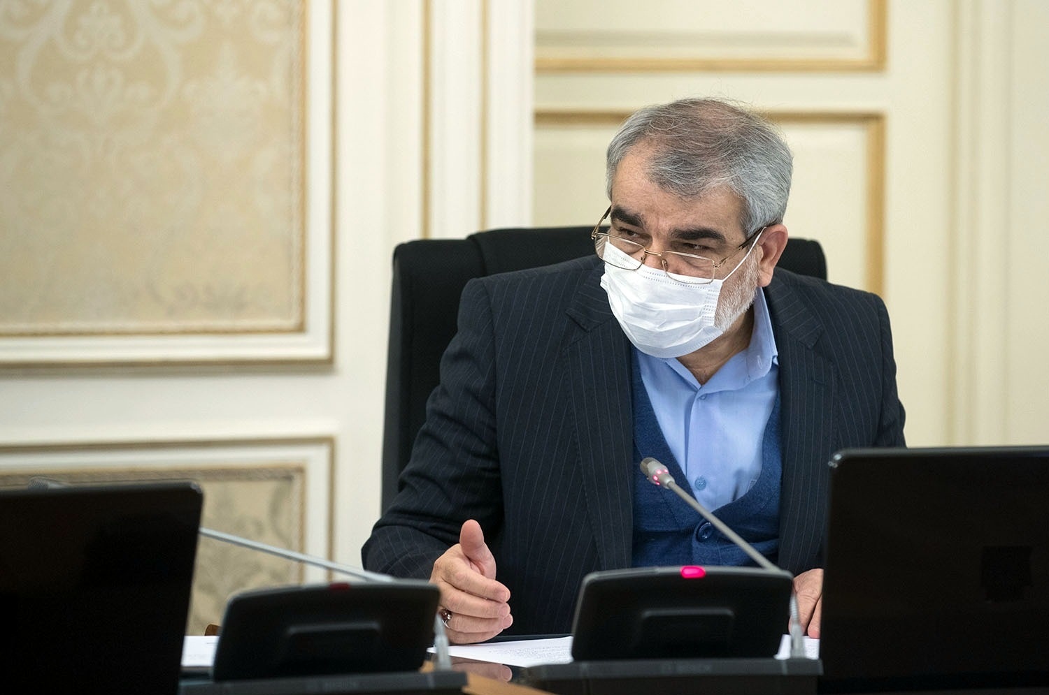 ما مسئول اقدامات آقای رئیسجمهور نیستم/منوط کردن تصمیمگیری شورای نگهبان به آمدن و نیامدن یک یا دو فرد، خندهدار است ما مسئول اقدامات آقای رئیسجمهور نیستم/منوط کردن تصمیمگیری شورای نگهبان به آمدن و نیامدن یک یا دو فرد، خندهدار است