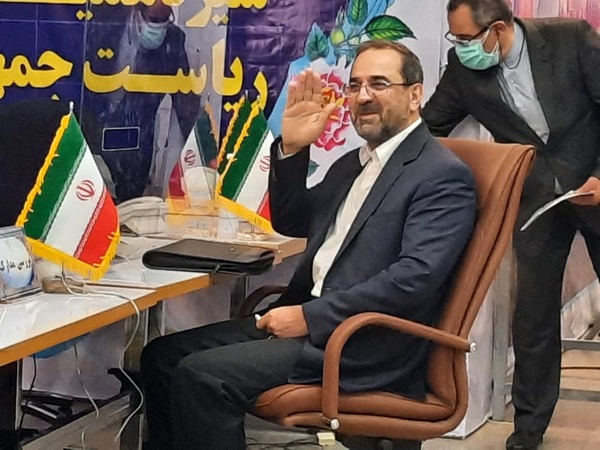 محمد عباسی برای شرکت در انتخابات ثبت نام کرد محمد عباسی برای شرکت در انتخابات ثبت نام کرد