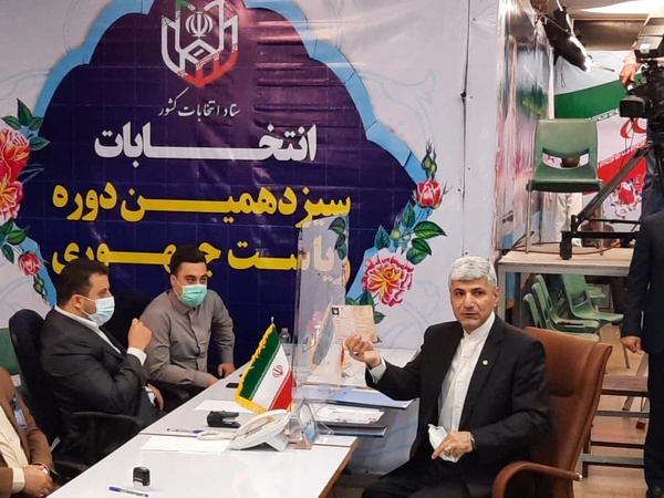 مهمانپرست در انتخابات ریاست جمهوری ثبت نام کرد مهمانپرست در انتخابات ریاست جمهوری ثبت نام کرد