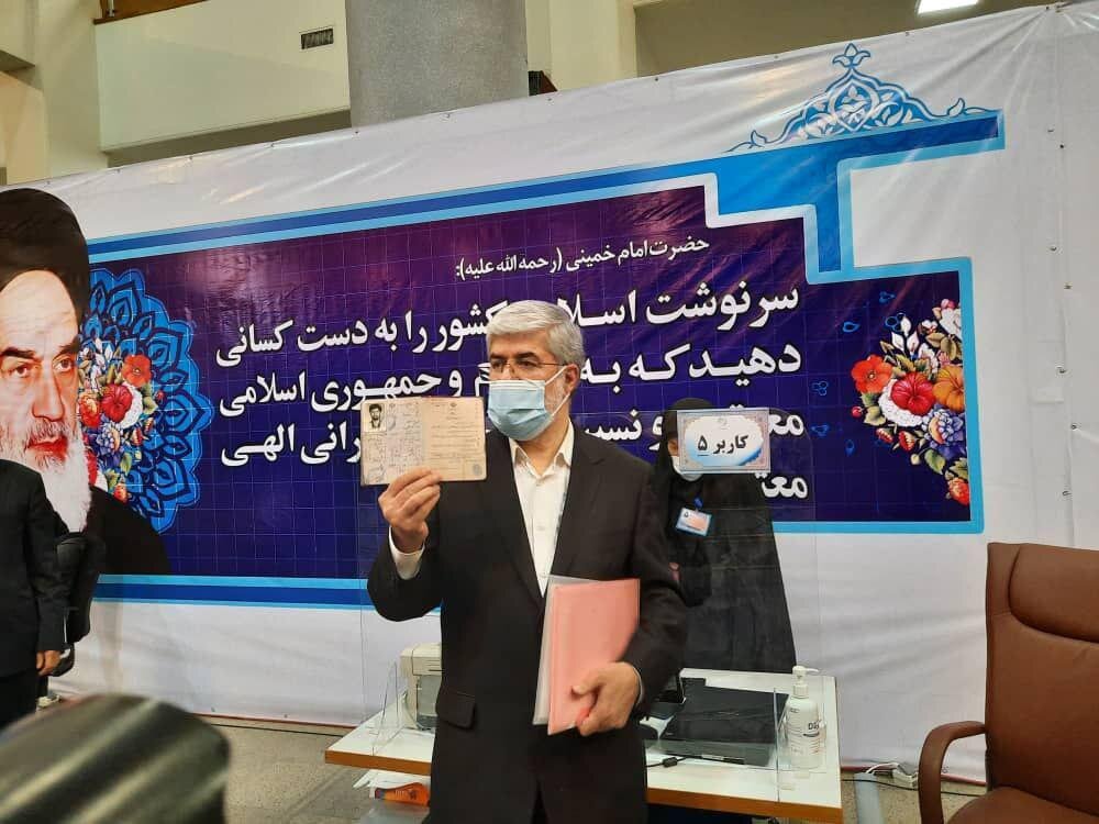 علی مطهری: با لاریجانی قهر نیستم، اما خبری از کاندیداتوری اش ندارم/ تصمیم ندارم به نفع کسی کنار بروم