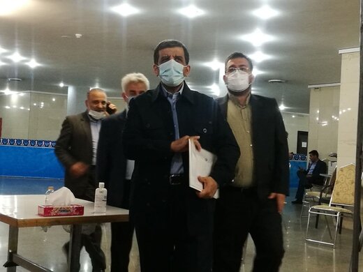 ضرغامی شناسنامه اش را نشان نداد؛ اسرارم را فاش نمی‌کنم