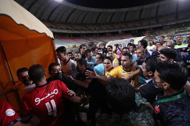 محرومیت بازیکنان پرسپولیس، استقلال و سپاهان