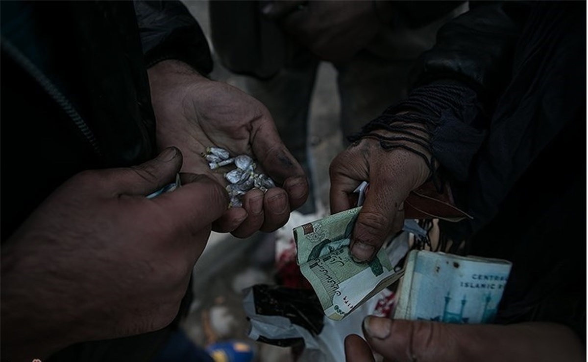 معتادان کرونایی