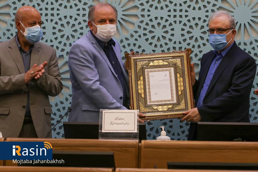 تقدیر وزیر بهداشت از فولادمبارکه 