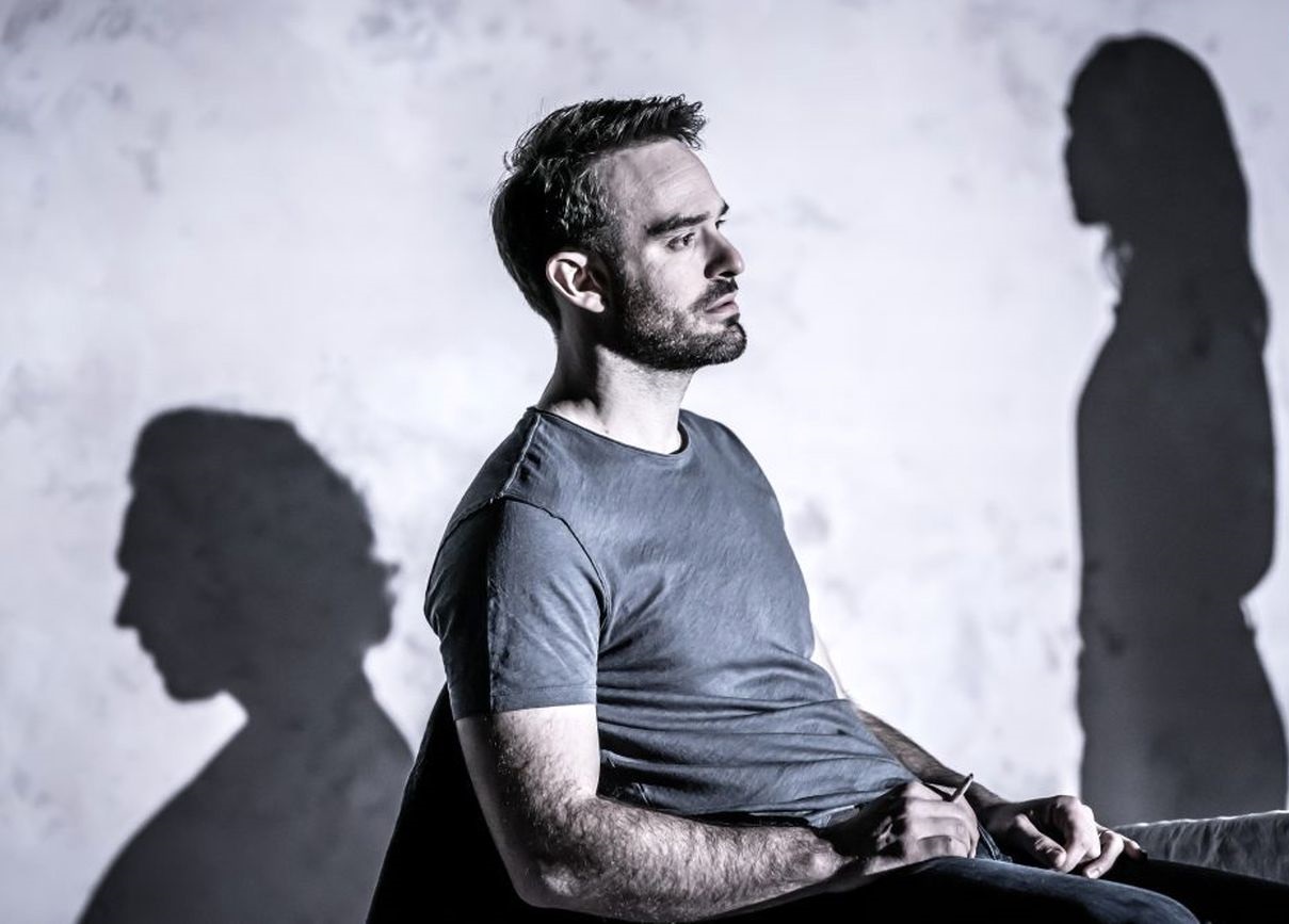 اجاره دادن زن توسط شوهر 