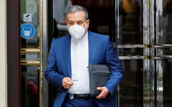 رایزنی‌های عراقچی با نمایندگان سه کشور اروپایی، روسیه و چین