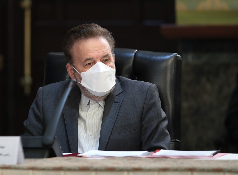 واعظی: می‌گویند ۴۵۰ هزار تومان یارانه می‌دهیم از کجا می‌خواهند بیاورند؟ / از اینکه کاندیدا‌ها به مذاکره روی خوش نشان داده‌اند، استقبال می‌کنیم