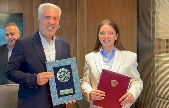 لغو روادید گروهی گردشگری بین ایران و روسیه امضا شد لغو روادید گروهی گردشگری بین ایران و روسیه امضا شد