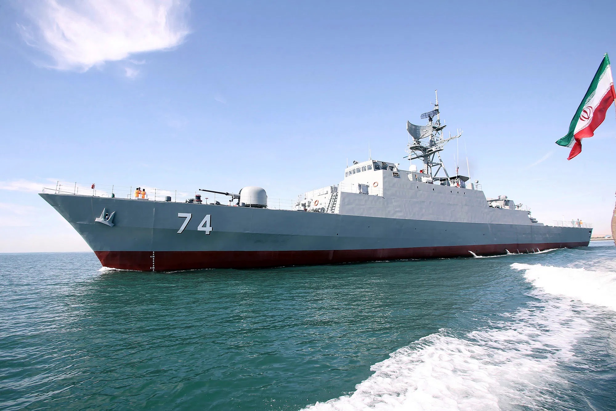 پهلوگیری دو کشتی نیروی دریایی ایران