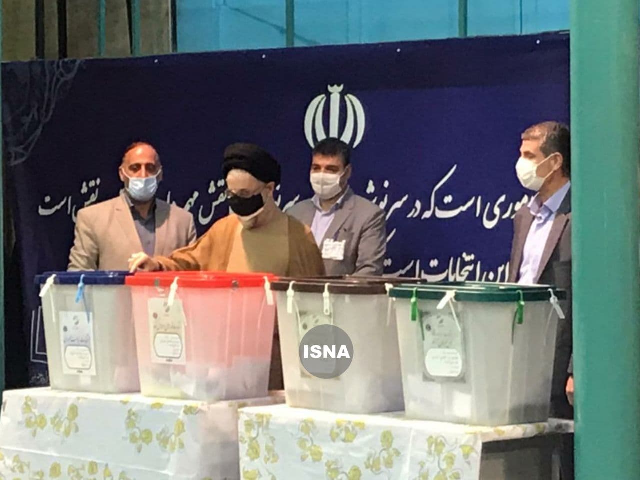 سیدمحمد خاتمی برای رأی دادن به کجا رفت؟ +عکس