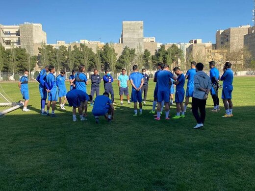 بدهی استقلال