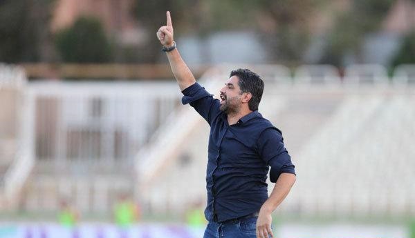  پیروز قربانی