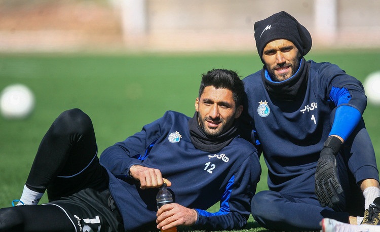 دروازه بان استقلال