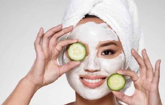 ۱۵ روش جوانسازی پوست صورت در خانه