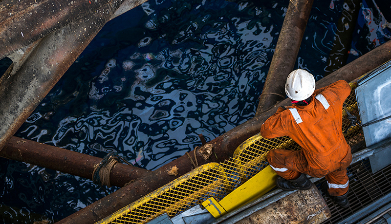 به نام کارگران، به کام نجومی‌بگیران!