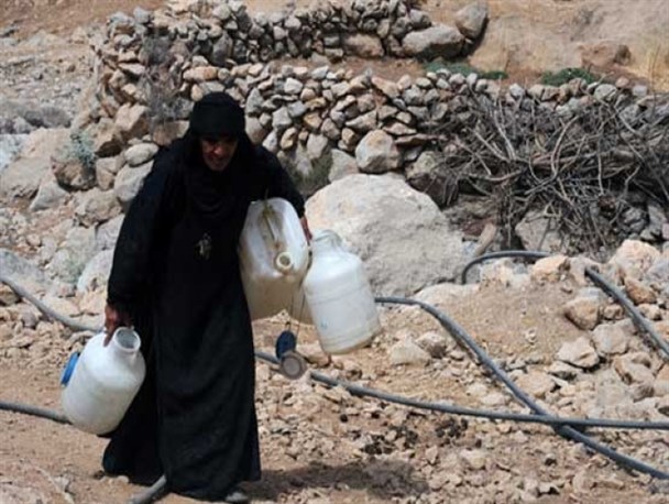 صف مردم خوزستان برای خرید آب / اتفاقات هورالعظیم از فجایع زیست محیطی است
