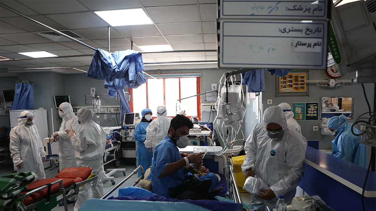 انتقاد تند نماینده مجلس از وزیر بهداشت/ وقتی می‌گوییم تخت خالی نداریم، بلوا نیست واقعیت است