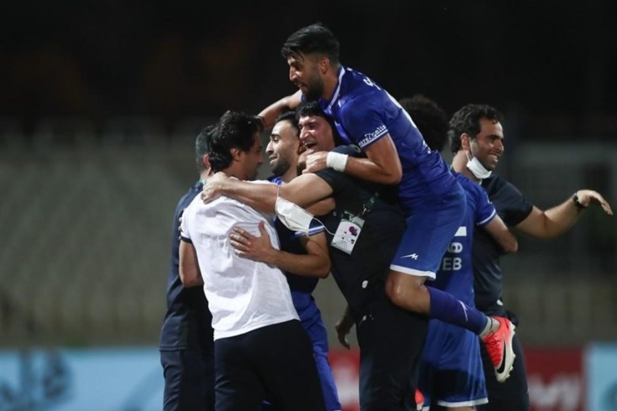 پاداش به بازیکنان استقلال