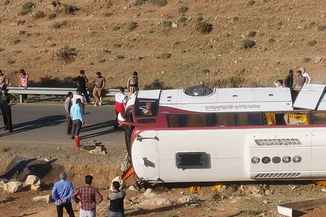 حادثه واژگونی اتوبوس خبرنگاران