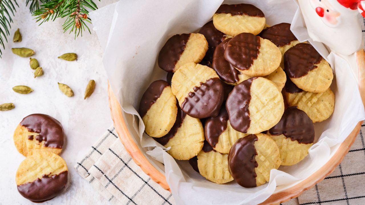 ماجرای بیسکویتهای یکونیم میلیونتومانی ماجرای بیسکویتهای یکونیم میلیونتومانی