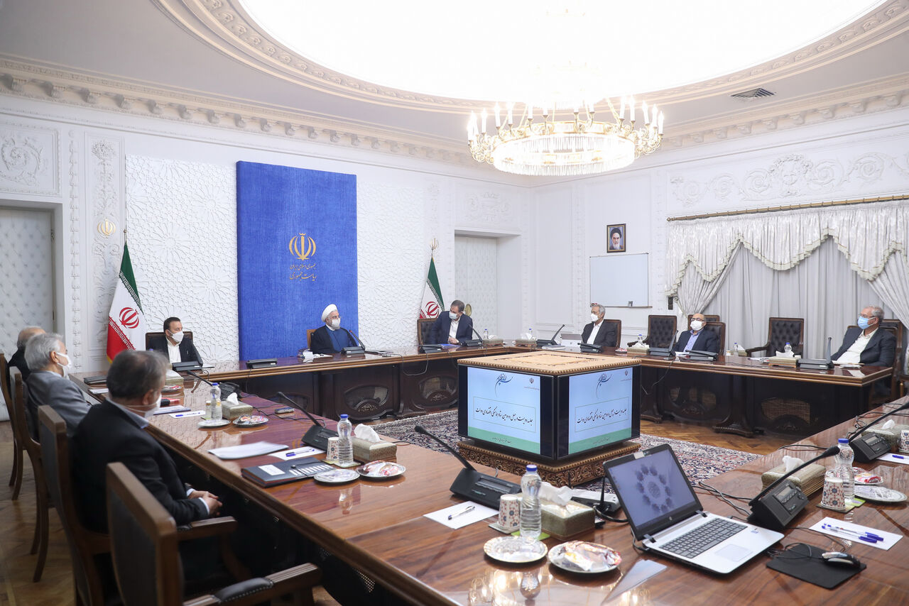 روحانی: دولت ارائه گزارش شفاف از اقدامات خود به مردم را وظیفه میداند روحانی: دولت ارائه گزارش شفاف از اقدامات خود به مردم را وظیفه میداند