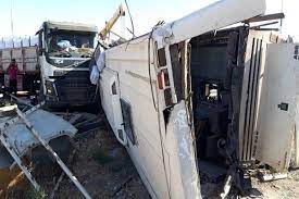 هیچ یک از مصدومان تصادف اتوبوس حامل سربازمعلمان فوت نشده اند