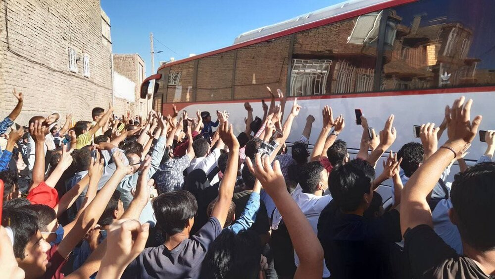 استقبال خیره کننده از پرسپولیس در رفسنجان+عکس