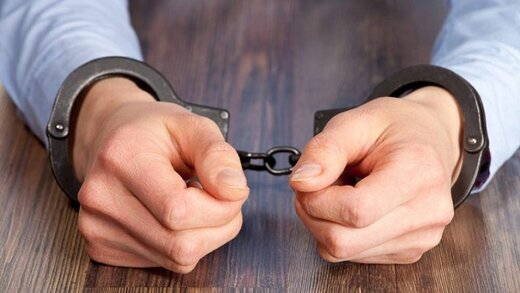 شهردار آرادان در پی تخلفات مالی بازداشت شد شهردار آرادان در پی تخلفات مالی بازداشت شد