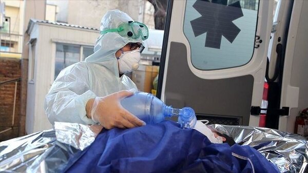 انتقال روزانه ۱۰۰۰ بیمار کرونایی با اورژانس به بیمارستان‌ها