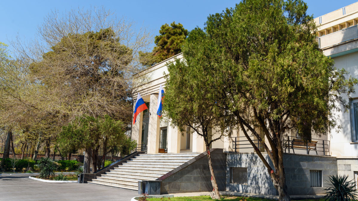 توضیحات سفارت روسیه درباره انتشار تصویر حاشیهساز: این تصویر زمینه ضد ایرانی ندارد توضیحات سفارت روسیه درباره انتشار تصویر حاشیهساز: این تصویر زمینه ضد ایرانی ندارد