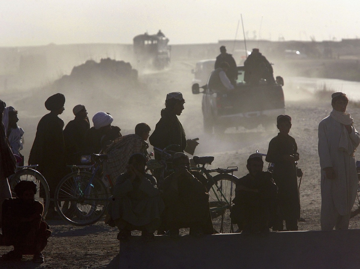 در داخل امارت اسلامی طالبان تا قبل از فتح کابل چه میگذشت؟ / از لزوم دریافت مجوز برای استفاده از واتساپ تا اجازه تحصیل به دختران فقط تا پیش از سن بلوغ طالبان