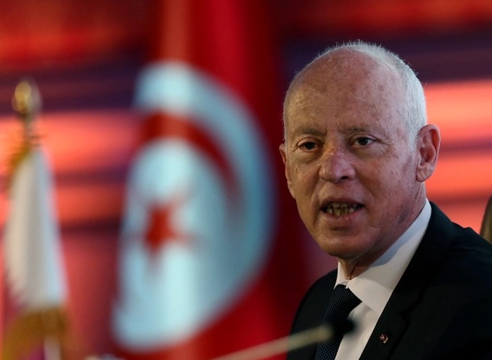 رئیس جمهور تونس، پارلمان را تعلیق و نخست وزیر را عزل کرد / راشد الغنوشی رییس پارلمان: این کودتاست رئیس جمهور تونس