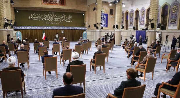 آخرین دیدار روحانی و هیئت دولت دوازدهم با رهبر انقلاب