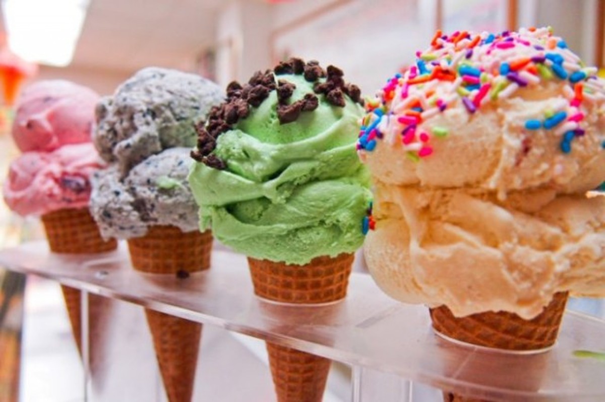 ماجرای چسب زخم در بستنی ماجرای چسب زخم در بستنی