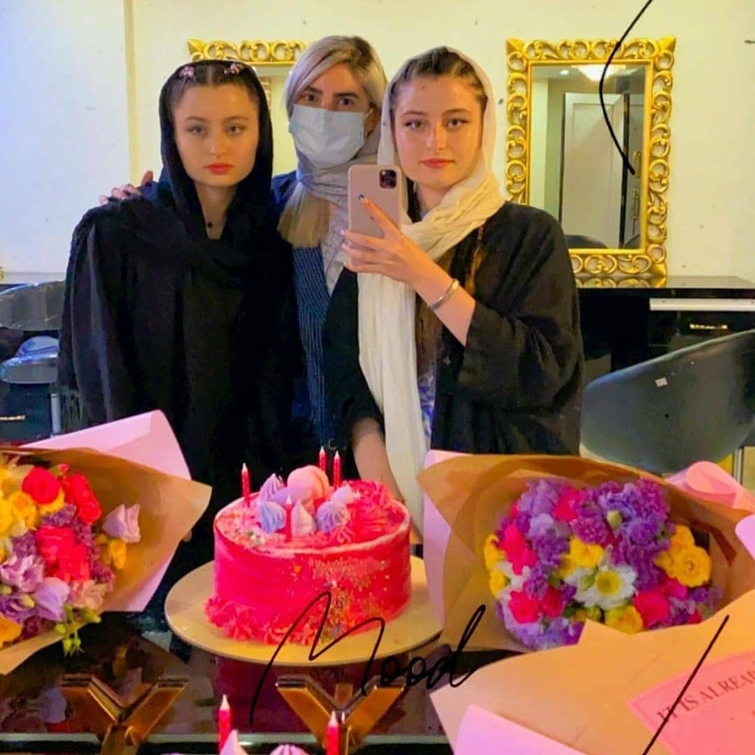 جشن تولد لاکچری ۱۸ سالگی سارا و نیکا + عکس جشن تولد لاکچری ۱۸ سالگی سارا و نیکا + عکس