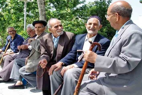 چرا حقوق بازنشستگی مرداد ماه پرداخت نشد؟ / احتمال پرداخت مستمری بازنشستگان از عصر امروز