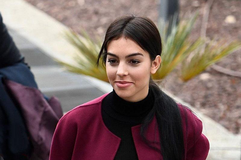 کنایه تصویریِ نامزد کریس رونالدو به جنیفر لوپز+عکس نامزد کریس رونالدو