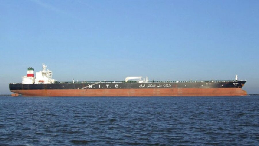 نفتکش ایرانی حامل سوخت برای لبنان تا چند روز آینده به کانال سوئز می‌رسد