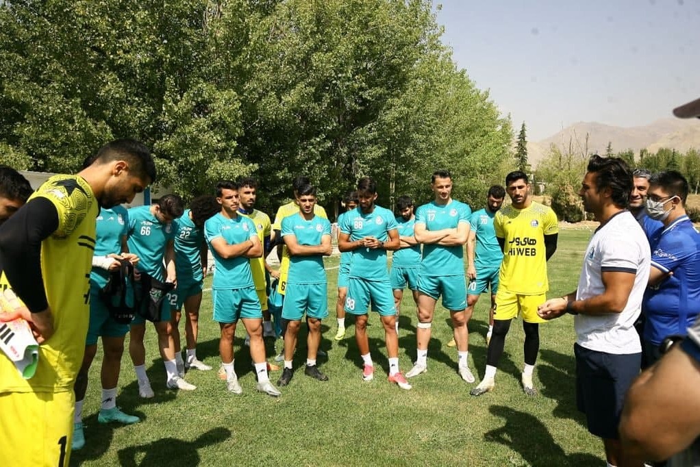 استقلالیها همچنان منتظر دریافت مطالباتشان استقلالیها همچنان منتظر دریافت مطالباتشان