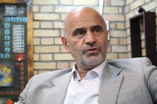 فرشاد مومنی در بیمارستان بستری شد