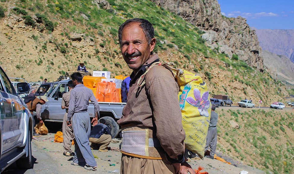 در آمد کولبران چه قدر است؟ در آمد کولبران