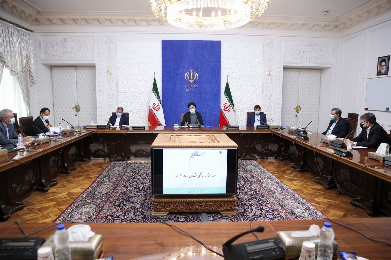 رییسی: اقدامات اثرگذار برای ثبات بازار و کنترل قیمت‌ها ضروری است