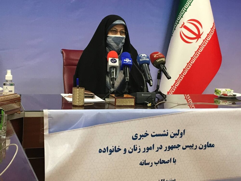 انسیه خزعلی: ۱۶ سالگی ازدواج کردم با حق طلاق،کار و تحصیل/ با ازدواج&zwnj;های قبل از بلوغ موافق نیستیم