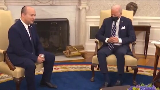 چرت زدن بایدن در دیدار با بنت/ کاربران توئیتر:جو در خواب هفت آسمان بود، خبری است؟