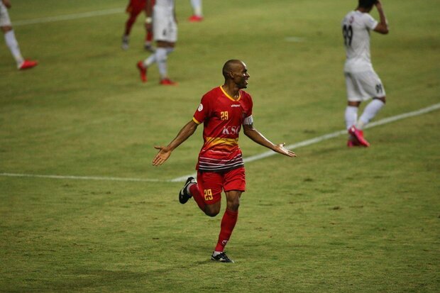 چرا بازیکن برزیلی مورد نظر استقلال قرارداد نمی‌بندد؟ +فیلم