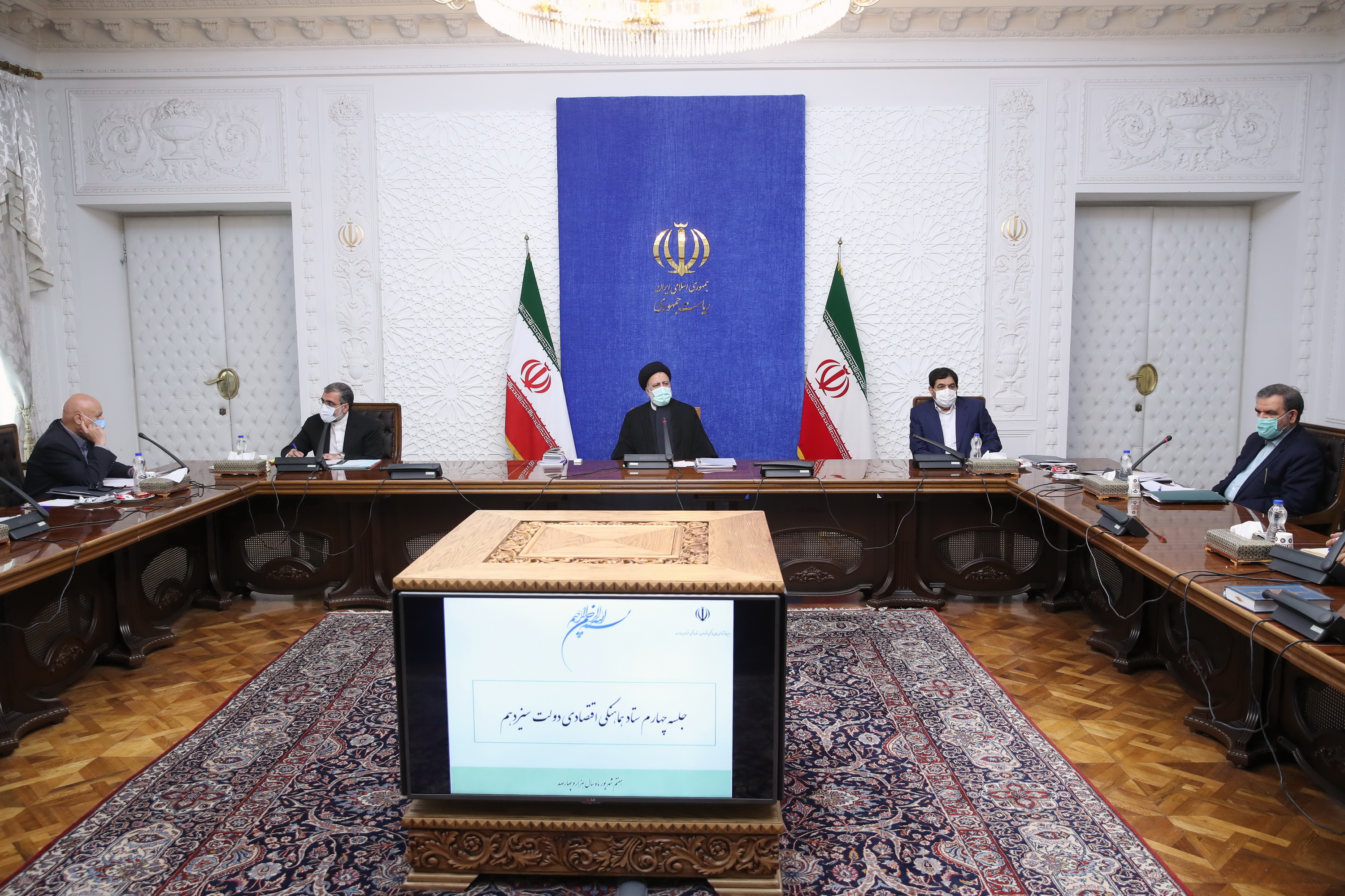 دستور فوری رئیس جمهور برای برای کنترل بازار ارز و نرخ تورم