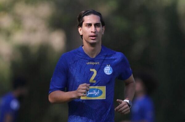 حضور ناگهانی مدافع جدا شده در تمرین استقلال +عکس حضور ناگهانی مدافع جدا شده در تمرین استقلال +عکس